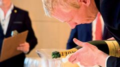 Sommelier1