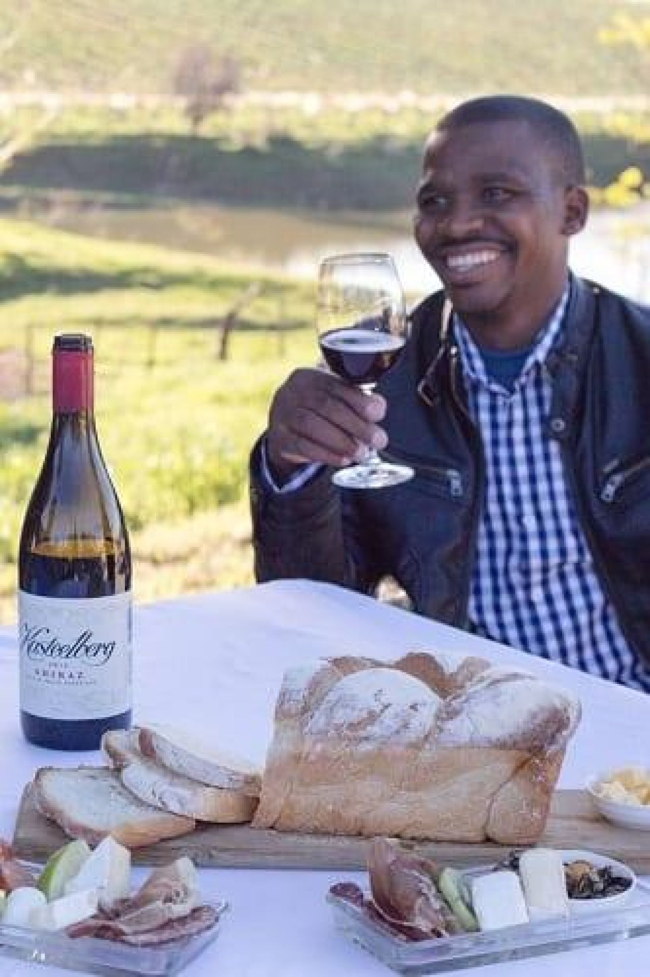 Thandisizwe Eric Mnyango 2 lr