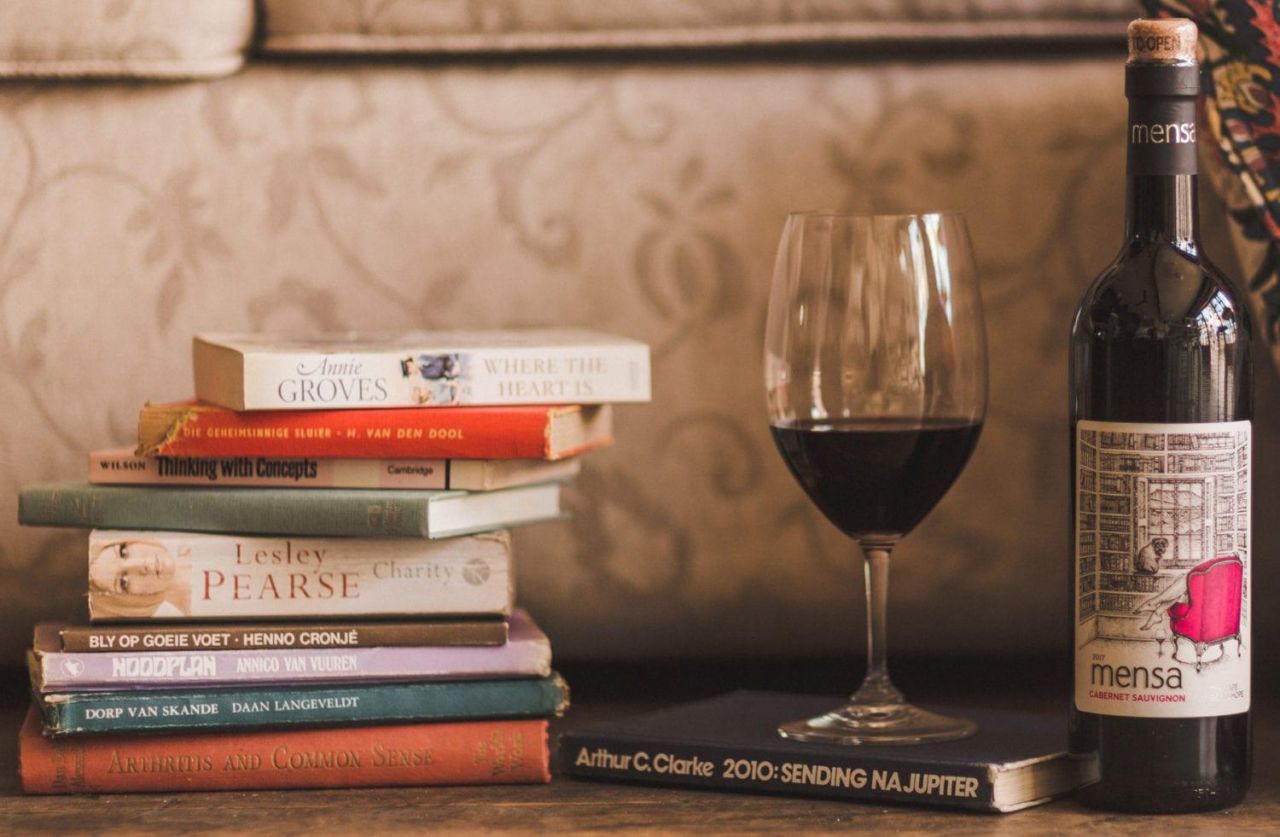 Mensa Cab Sauv with books HR