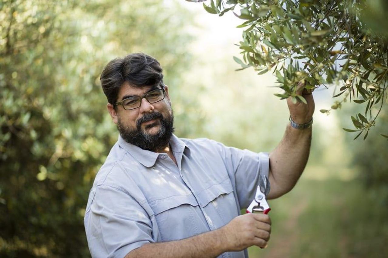 TOKARA olive oil master Gert van Dyk LR