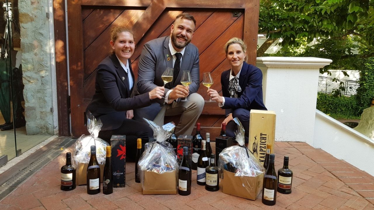 Laurie Cooper Le Roi vd Vyver Tayla Kirschner SA Team LR