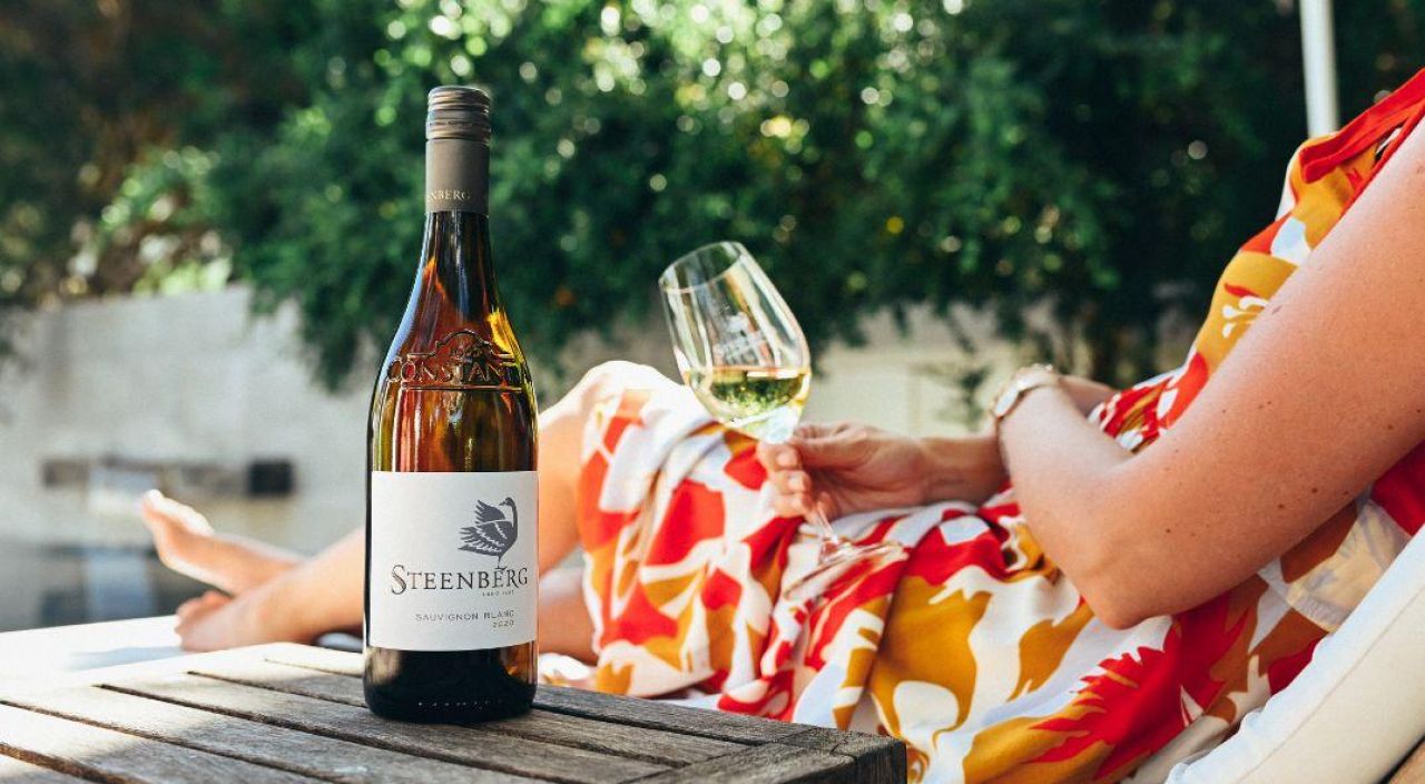 Steenberg Sauvignon Blanc lifestyle landscape HR