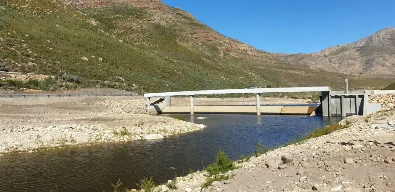 Holsloot Weir jpg