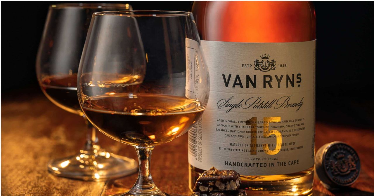 Van R social