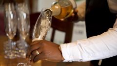 Cork or crown closures during bottle fermentation of MCC Lisa Lottering