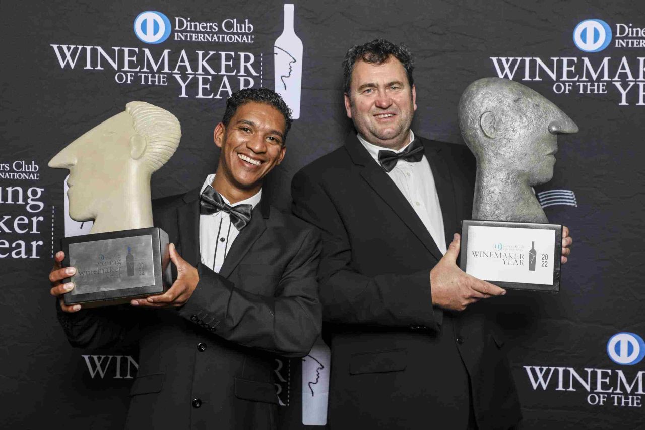 L to R 2022 Diners Club Young Winemaker and Winemaker of the Year Jerome van Rooi Cederberg Conrad Vlok Strandveld