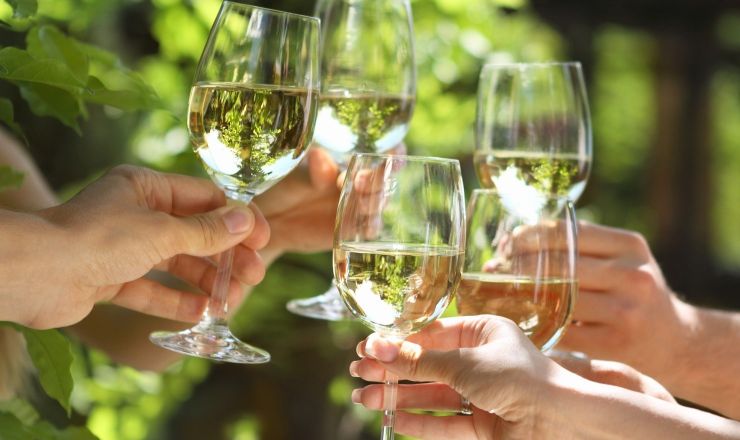 Lipids in white winemaking Shutterstock