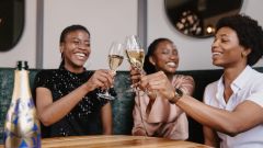 Simonsig Kaapse Vonkel Satin Royale Lifestyle Shoot 04