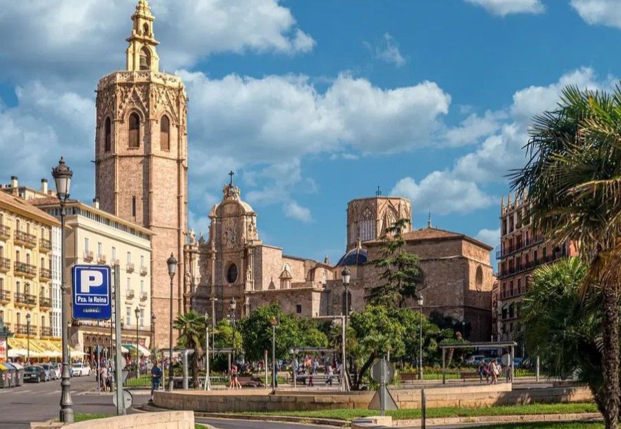 U Valencia Spain feature