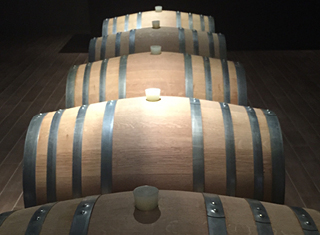 The use of cordless smart barrel bungs