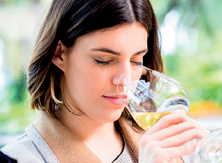 Aromatic quality of wines – a yeast perspective