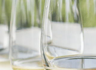Worldwide alcohol (including wine) consumption declines -1.6%