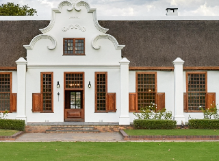 Van Loveren Family Vineyards adds Zandvliet to its wine portfolio