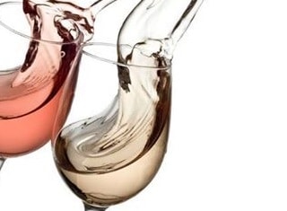 Oxidative stability of white and rosé wines